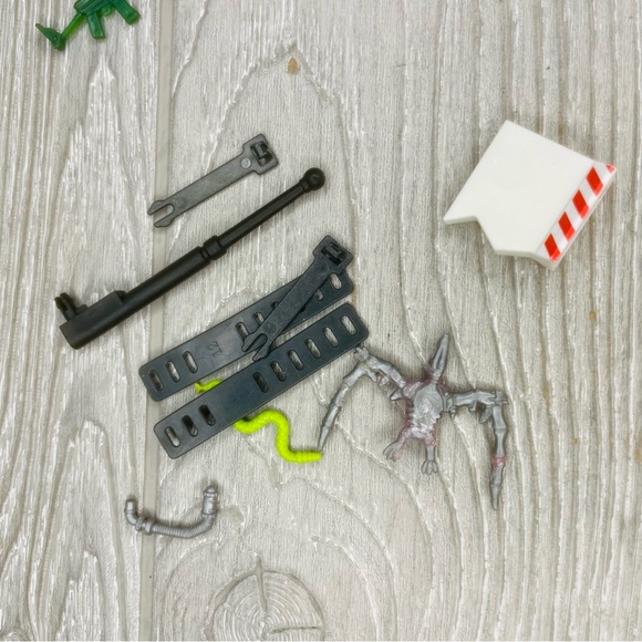 Fortnite supply drop crates , skate boards, playset parts and weapons toys - Picture 2 of 5